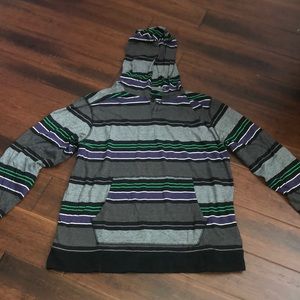 Men’s extra large long sleeve shirt with hood and front pocket